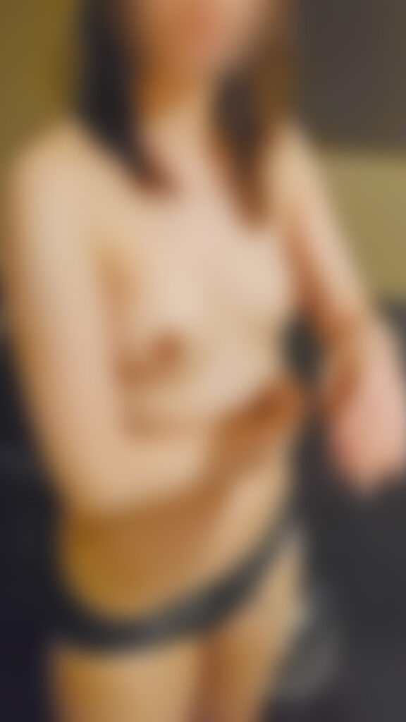 悩む女子大生4